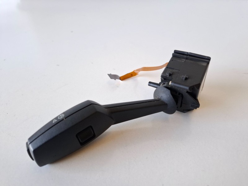 Recambio de mando limpia para bmw serie 3 berlina (e90) 204d4 referencia OEM IAM 01208100  