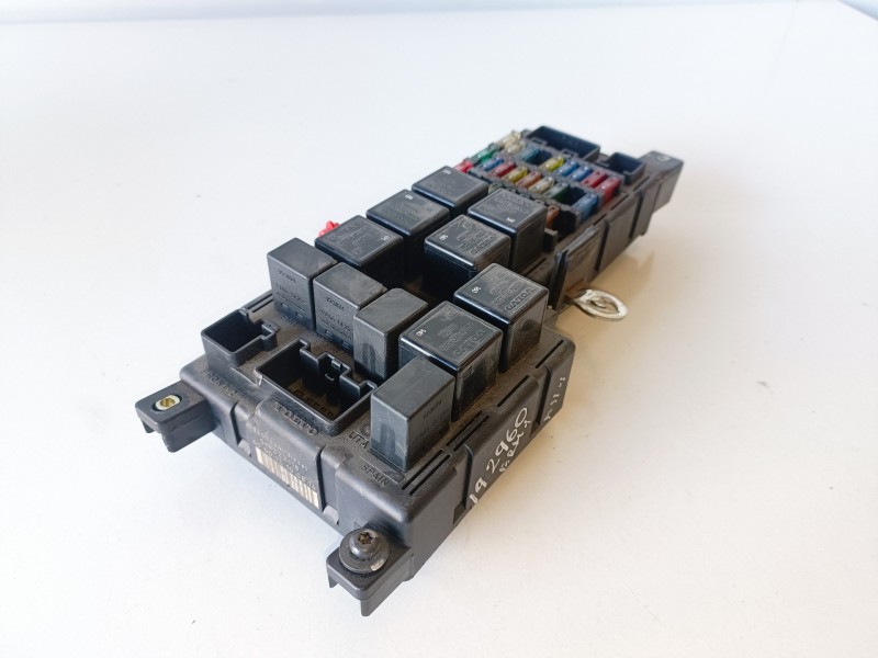 Recambio de caja reles / fusibles para volvo s80 berlina d5252t referencia OEM IAM 9452993  