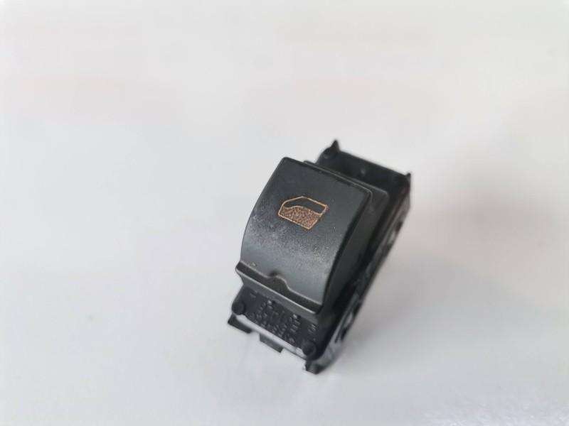 Recambio de mando elevalunas trasero derecho para opel crossland x eb2adts (hn05) referencia OEM IAM   