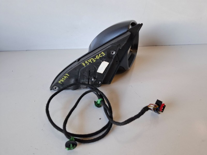 Recambio de retrovisor derecho para volkswagen passat berlina (3c2) cba referencia OEM IAM 010781  