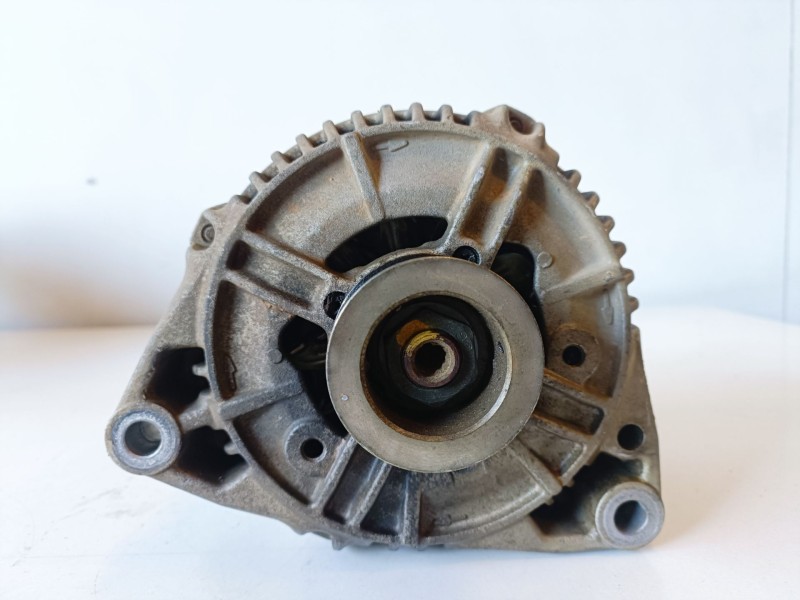 Recambio de alternador para opel frontera b x22dth referencia OEM IAM 0123500008  