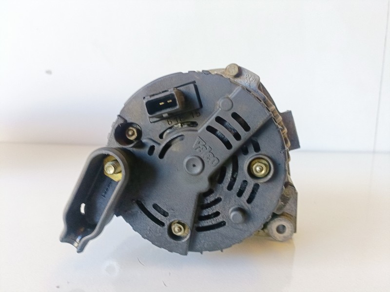 Recambio de alternador para bmw serie 3 berlina (e36) 174t1 referencia OEM IAM 2541770A  