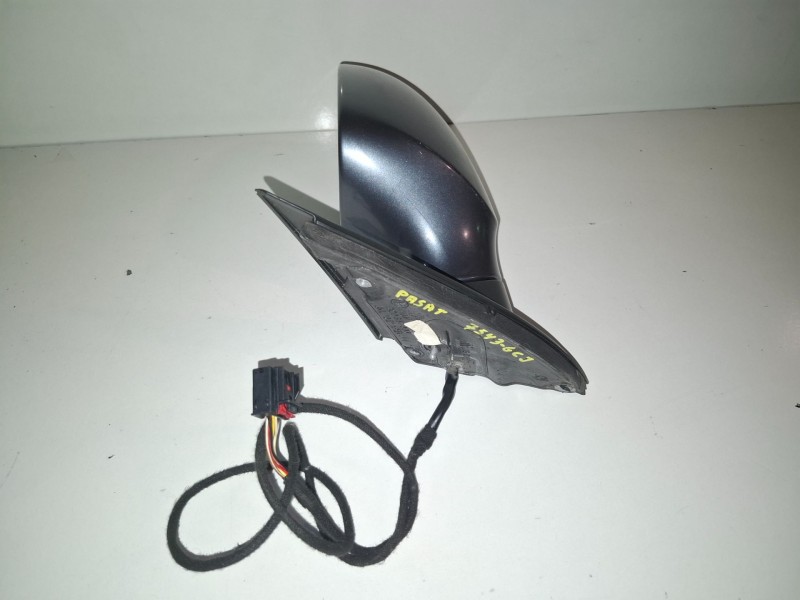 Recambio de retrovisor izquierdo para volkswagen passat berlina (3c2) cba referencia OEM IAM 010781  
