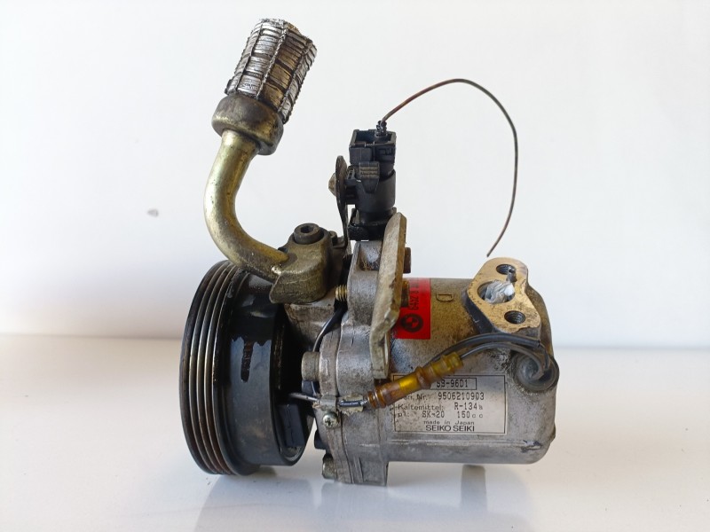 Recambio de compresor aire acondicionado para bmw serie 3 berlina (e36) 174t1 referencia OEM IAM 64528390228  