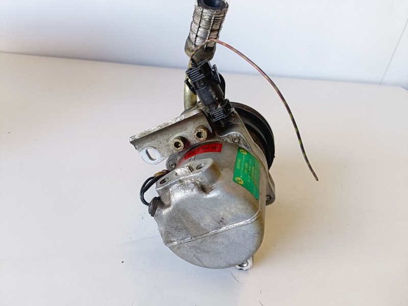 Recambio de compresor aire acondicionado para bmw serie 3 berlina (e36) 174t1 referencia OEM IAM 64528390228  