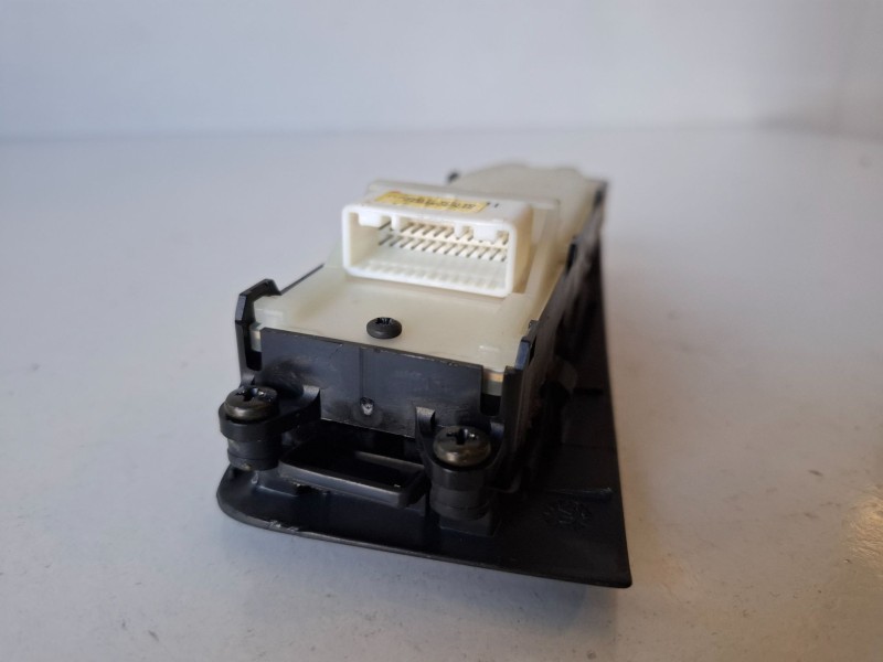 Recambio de mando elevalunas delantero izquierdo para toyota avensis berlina (t25) 1zzfe referencia OEM IAM 54035144  