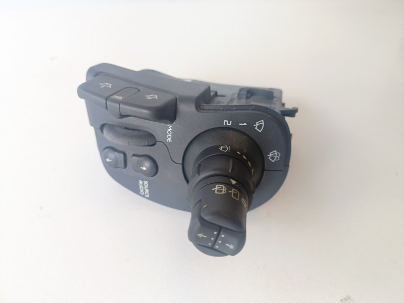 Recambio de mando limpia para renault modus i k9k766 referencia OEM IAM 88103009339  