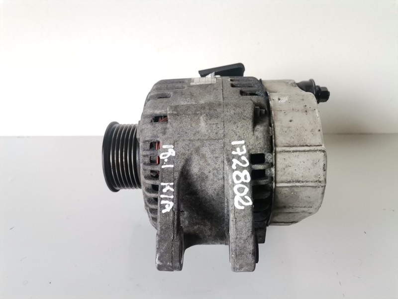 Recambio de alternador para kia sorento (bl) d4cb referencia OEM IAM 373004A300  