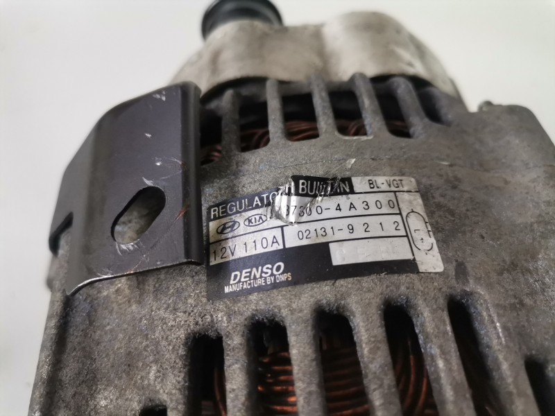 Recambio de alternador para kia sorento (bl) d4cb referencia OEM IAM 373004A300  
