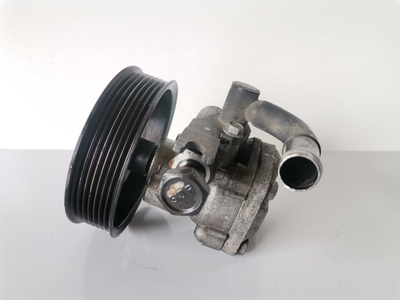 Recambio de bomba direccion para kia sorento (bl) d4cb referencia OEM IAM   