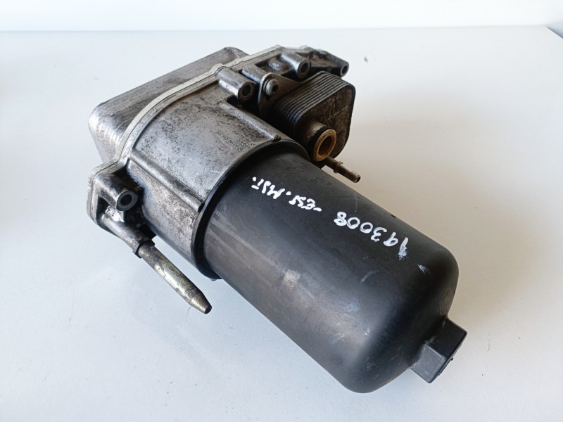 Recambio de enfriador aceite motor para land rover discovery 276dt referencia OEM IAM 4R8Q6C711DA  