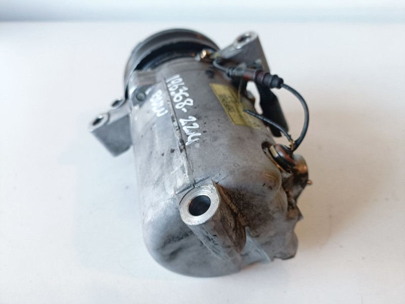 Recambio de compresor aire acondicionado para bmw serie 5 berlina (e39) 204d1 referencia OEM IAM 64528386650  