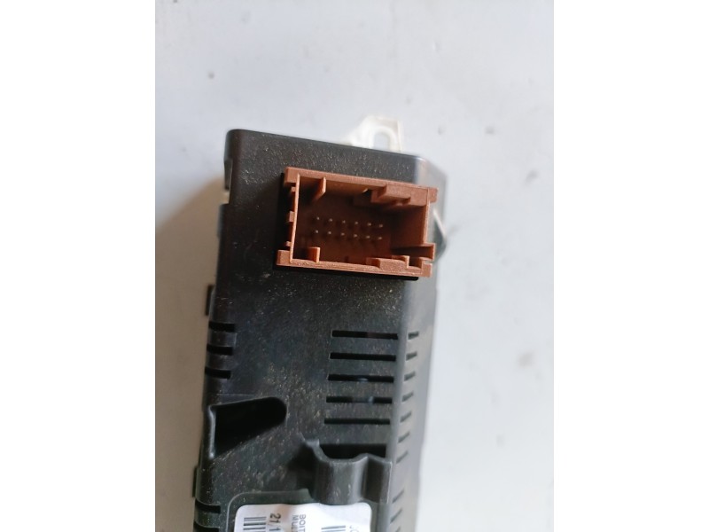 Recambio de pantalla multifuncion para peugeot 207 8hr referencia OEM IAM 9676655380  