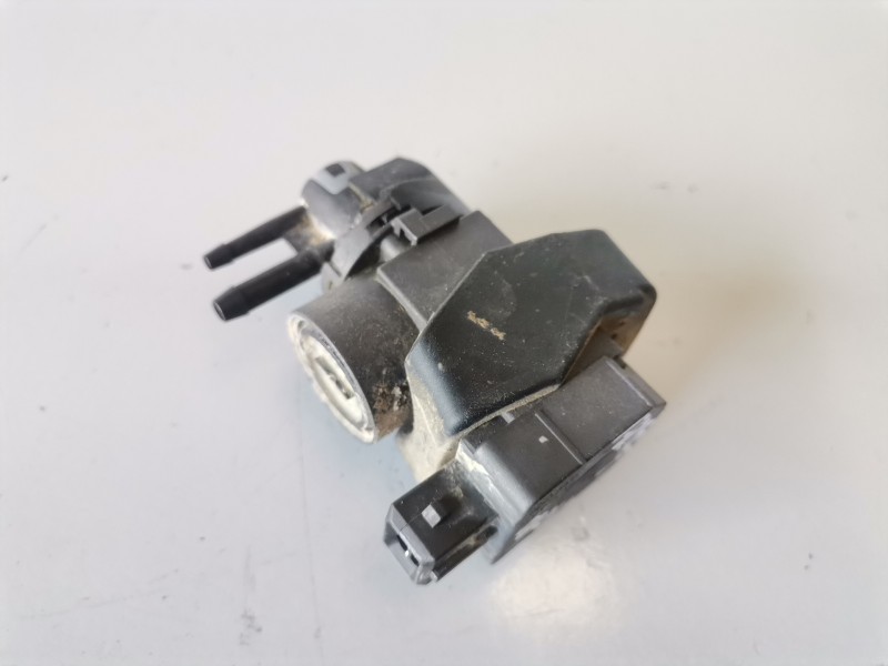 Recambio de valvula aire adicional para renault megane iii berlina 5p k9k834 referencia OEM IAM 149568021R  
