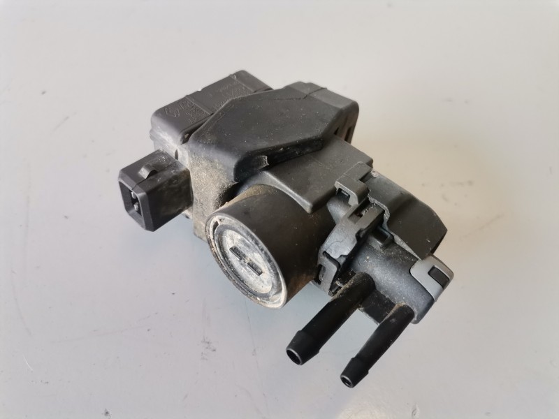 Recambio de valvula aire adicional para renault megane iii berlina 5p k9k834 referencia OEM IAM 149568021R  