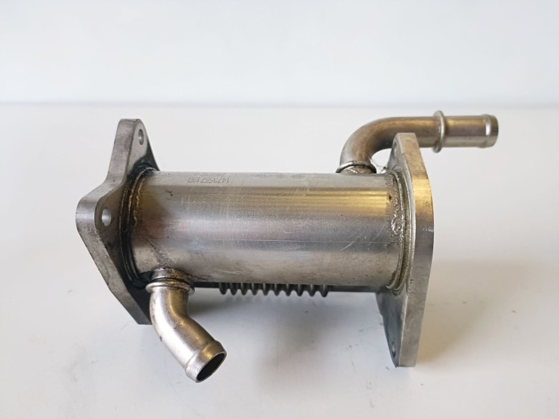 Recambio de enfriador egr para renault kangoo ii (f/kw0) k9k808 referencia OEM IAM 147355713R  