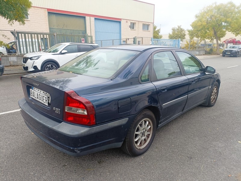 volvo s80 berlina del año 2000