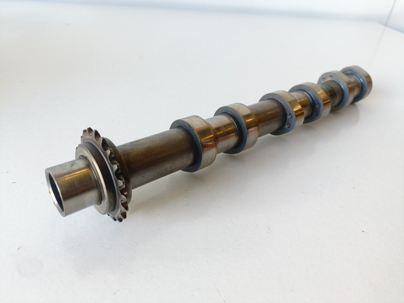 Recambio de arbol de levas para land rover discovery 276dt referencia OEM IAM 4R8Q6A271AB  
