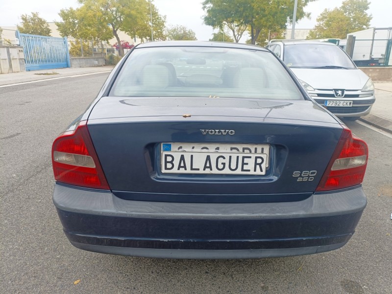 volvo s80 berlina del año 2000