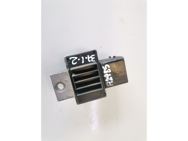 Recambio de caja precalentamiento para dacia logan 1 k9k796 referencia OEM IAM 9640469680A  