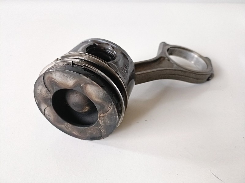 Recambio de piston para land rover discovery 276dt referencia OEM IAM H268X  