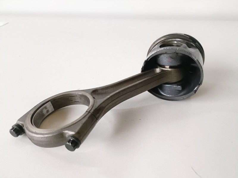 Recambio de piston para land rover discovery 276dt referencia OEM IAM H268X  