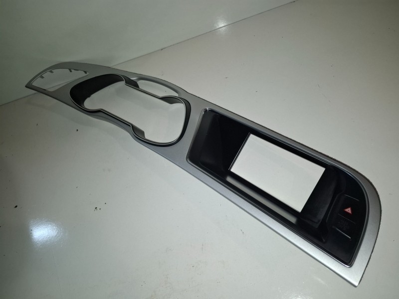 Recambio de moldura para audi a4 berlina (8k2) cjcd referencia OEM IAM 8K1857166  
