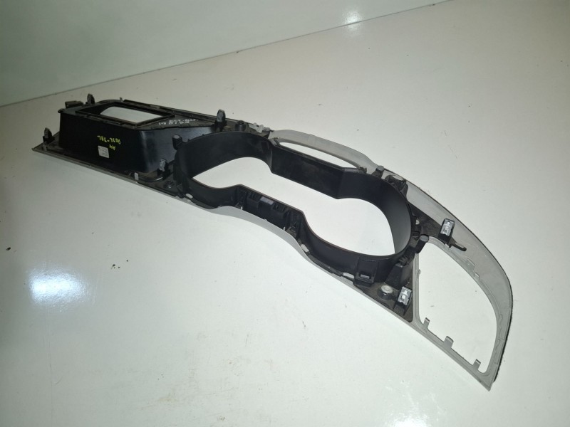 Recambio de moldura para audi a4 berlina (8k2) cjcd referencia OEM IAM 8K1857166  