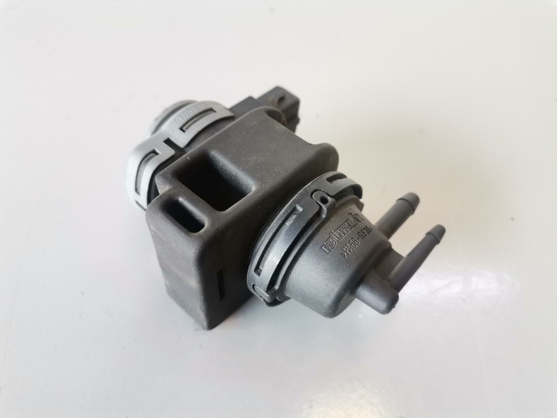 Recambio de valvula aire adicional para dacia logan 1 k9k796 referencia OEM IAM 8200575400  