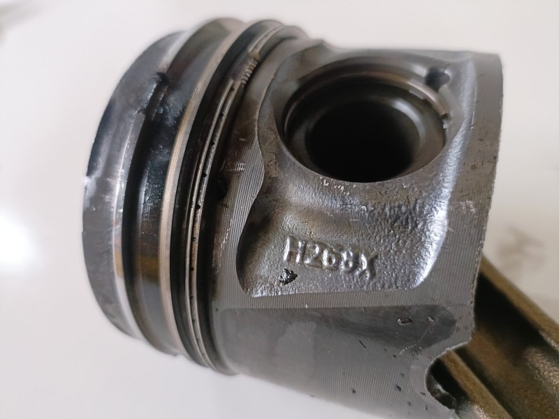 Recambio de piston para land rover discovery 276dt referencia OEM IAM H268X  