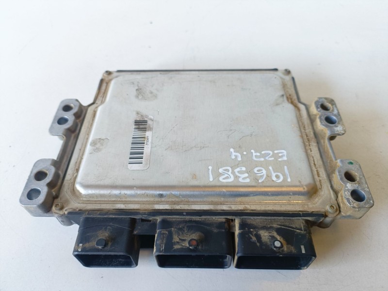 Recambio de centralita motor uce para renault kangoo ii (f/kw0) k9k808 referencia OEM IAM 237101989R  
