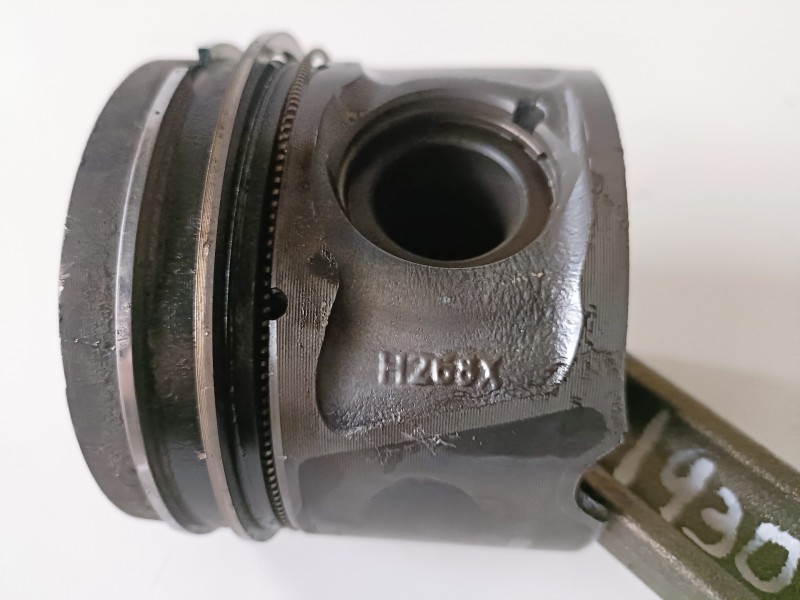 Recambio de piston para land rover discovery 276dt referencia OEM IAM H268X  