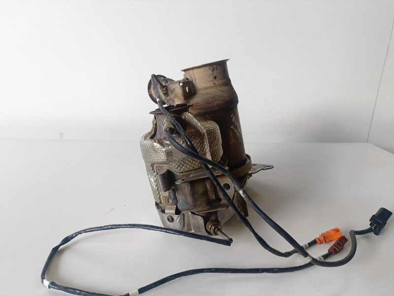 Recambio de catalizador para volkswagen golf vii (5g1/be1) clh referencia OEM IAM 04L131723M  