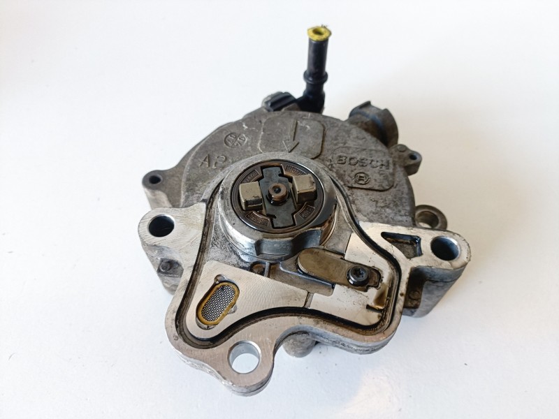 Recambio de depresor freno / bomba vacio para land rover discovery 276dt referencia OEM IAM 4R8Q2A451AF  
