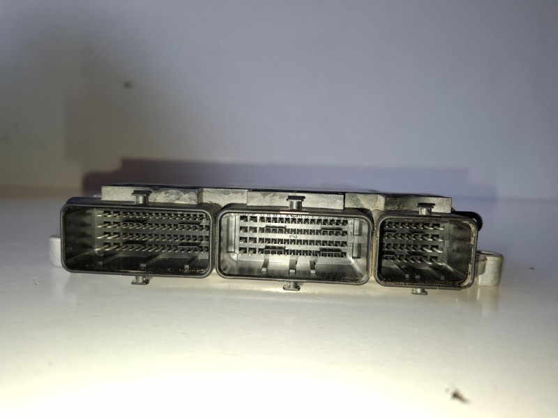 Recambio de centralita motor uce para nissan qashqai (j10) r9m406 referencia OEM IAM 0281019035  