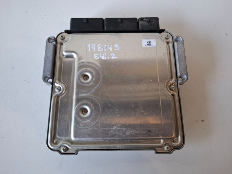 Recambio de centralita motor uce para nissan qashqai (j10) r9m406 referencia OEM IAM 0281019035  