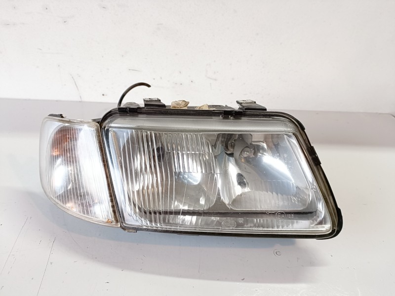 Recambio de faro derecho para audi a3 (8l) ahf referencia OEM IAM   