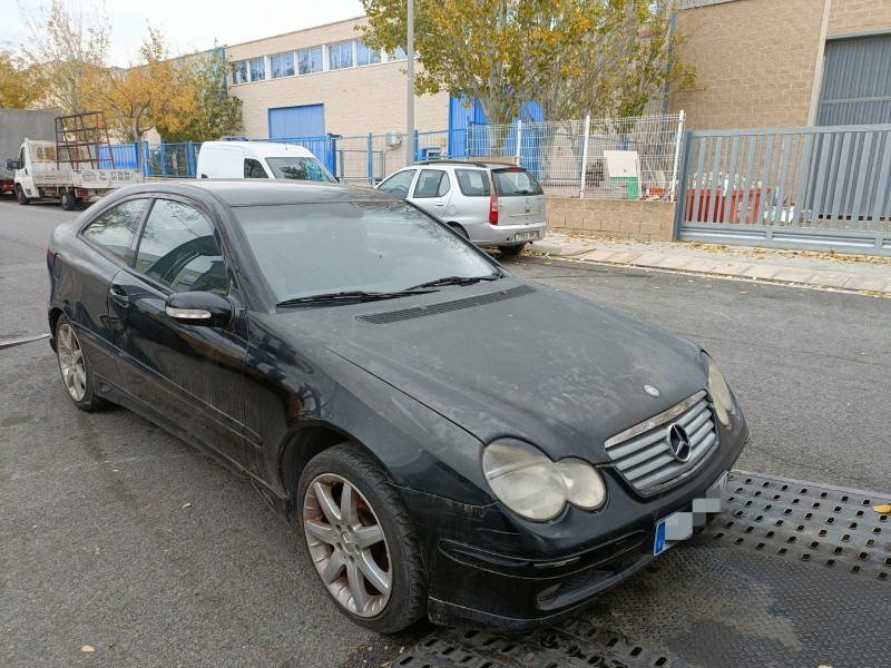 mercedes-benz clase c (bm 203) sportcoupe del año 2002