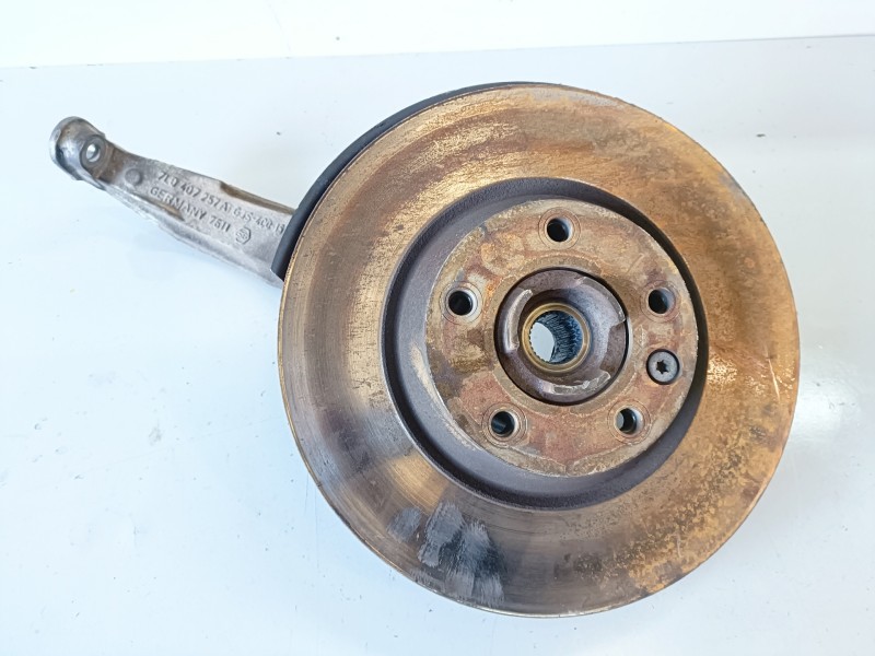 Recambio de mangueta delantera izquierda para audi q7 (4l) bug referencia OEM IAM   