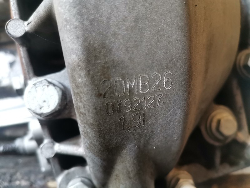 Recambio de caja cambios para peugeot 5008 rh02 referencia OEM IAM 20MB26  