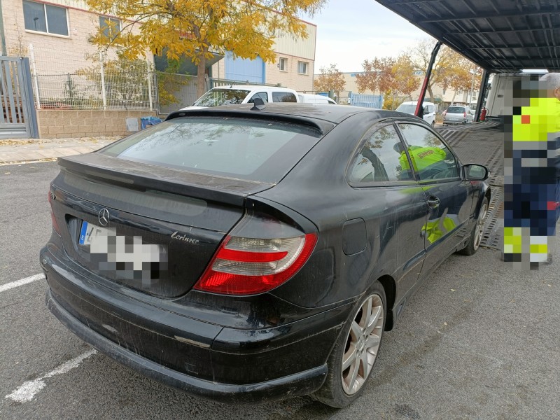 mercedes-benz clase c (bm 203) sportcoupe del año 2002