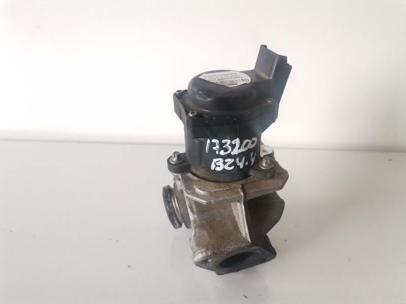 Recambio de valvula egr para citroen c4 picasso 9h01 referencia OEM IAM 9672880080  