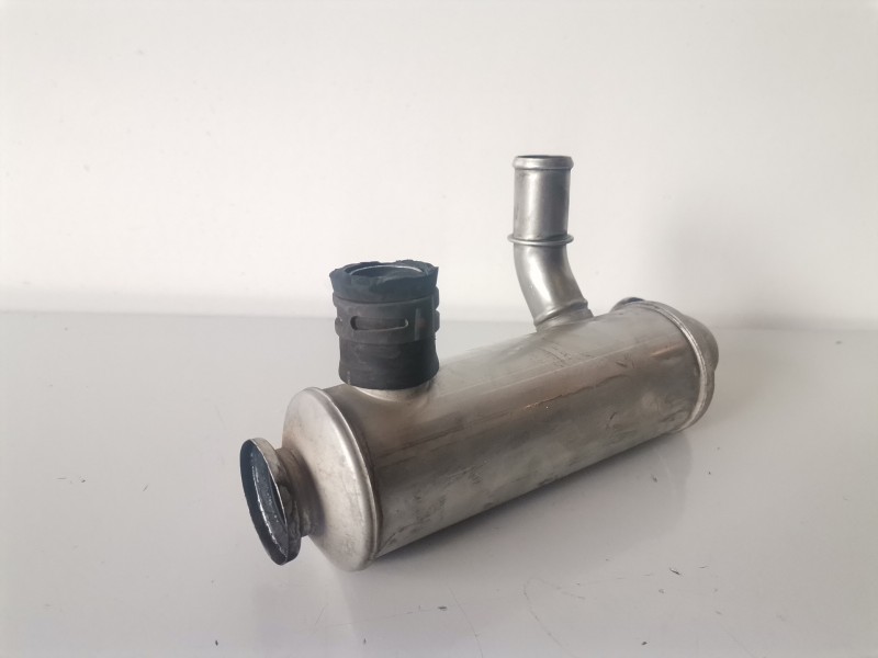 Recambio de enfriador egr para citroen c4 picasso 9h01 referencia OEM IAM 9646762280  