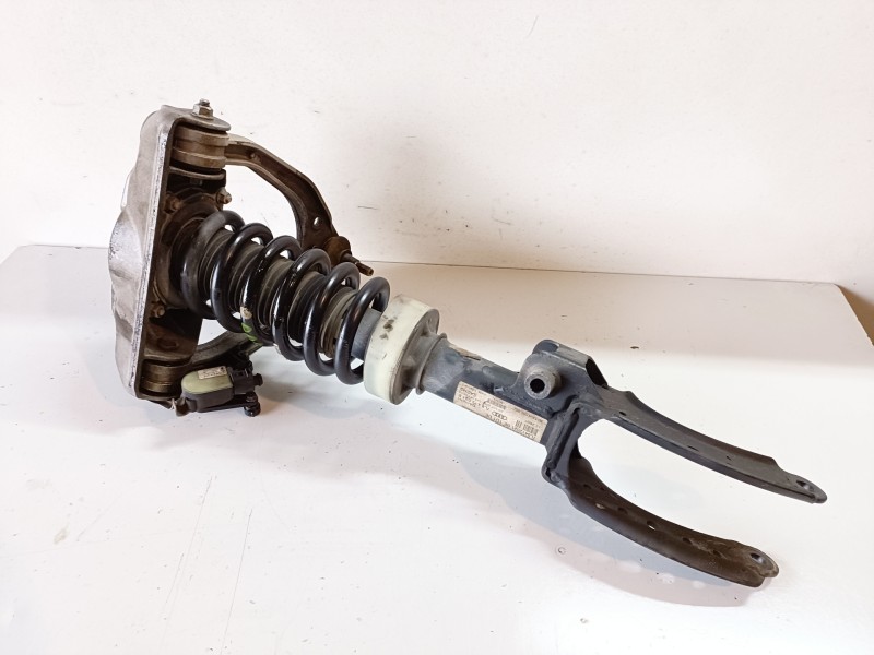 Recambio de amortiguador delantero izquierdo para audi q7 (4l) bug referencia OEM IAM 7L8412021  