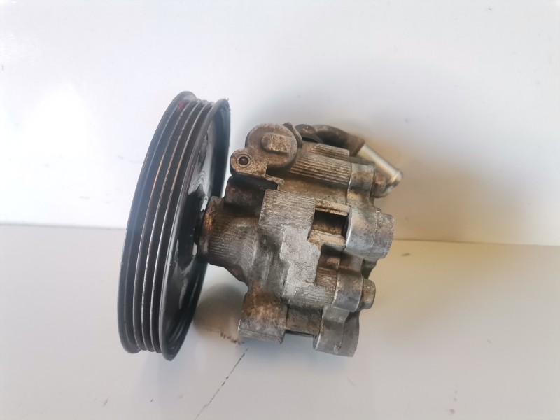Recambio de bomba direccion para chrysler voyager (rg) vm4bc referencia OEM IAM   