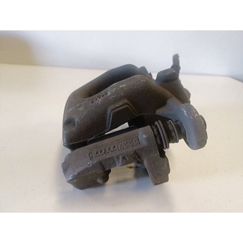 Recambio de pinza de freno delantera derecha para bmw serie 1 berlina (e81/e87) n47d20a referencia OEM IAM 3019B  