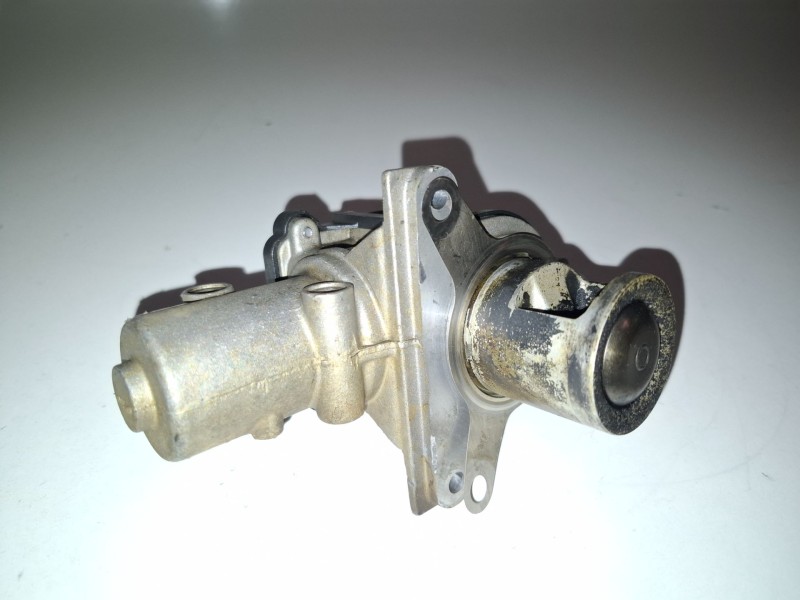 Recambio de valvula egr para renault scenic ii (jm) k9k732 referencia OEM IAM H8200282949  
