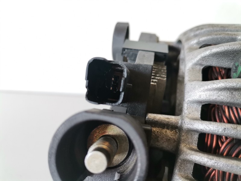 Recambio de alternador para lancia phedra (180) rhr referencia OEM IAM 0986046240  