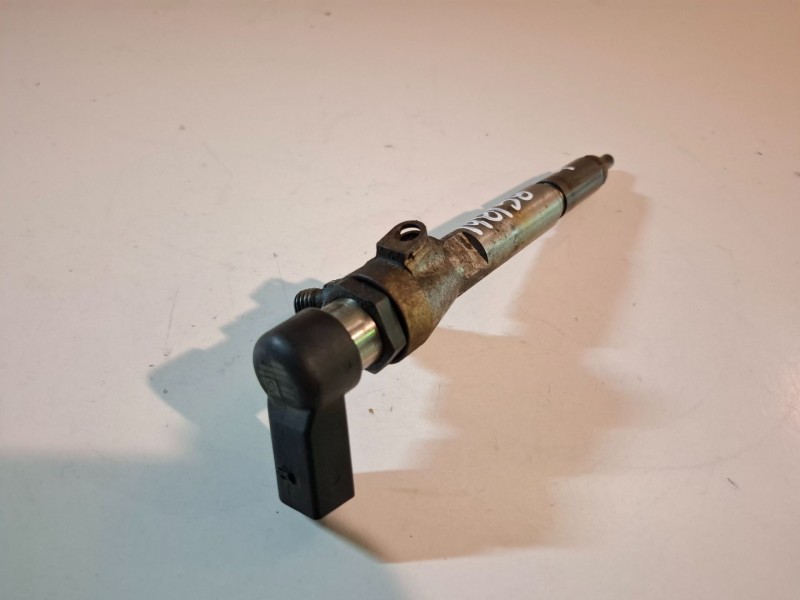 Recambio de inyector para renault scenic ii (jm) k9k732 referencia OEM IAM 8200380253  