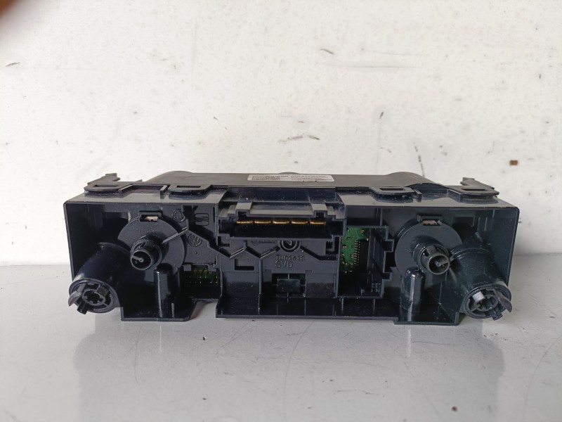 Recambio de mando climatizador para seat ibiza (6p1) chzb referencia OEM IAM 6P0820045  
